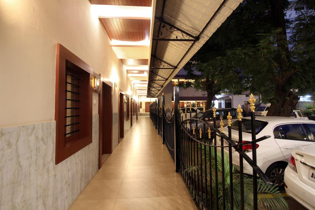 Taj Mahal Hotel Abids Χιντεραμπάντ Εξωτερικό φωτογραφία